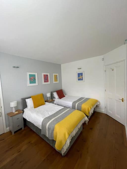 Fuchsia Cottage Flushing Экстерьер фото